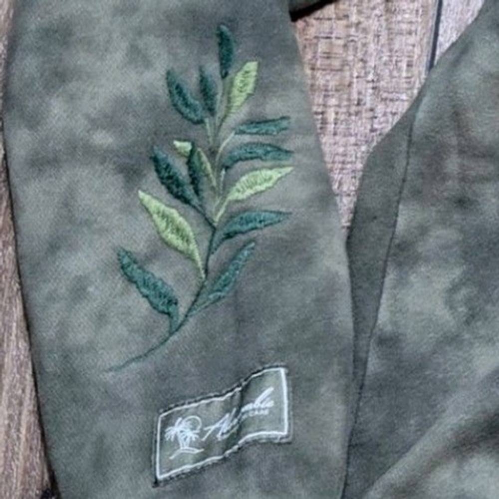 Abercrombie Kids Olive Green Acid Wash Embroidered Parrot Tropical Hoodie 11/12 - Picture 4 of 7